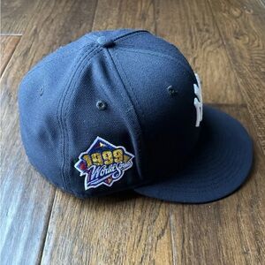 NEW ERA 59FIFTY NEW YORK YANKEES 1999 WORLD SERIES PATCH HAT